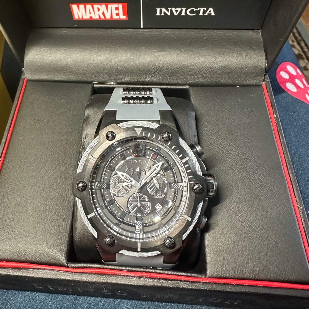 EUC Invicta Marvel Black Panther Limited Edition Watch model 25991